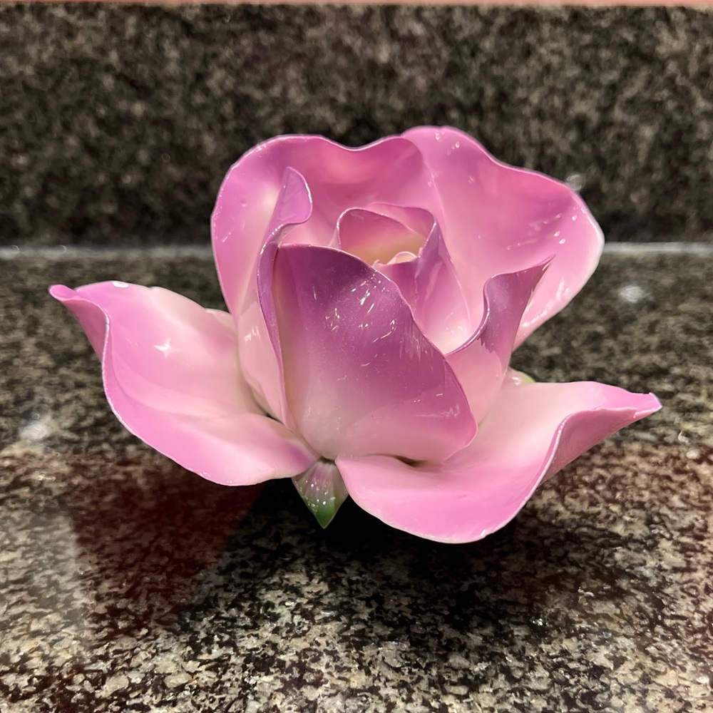 Porcelain Rose statue pink - Picture 5 of 9